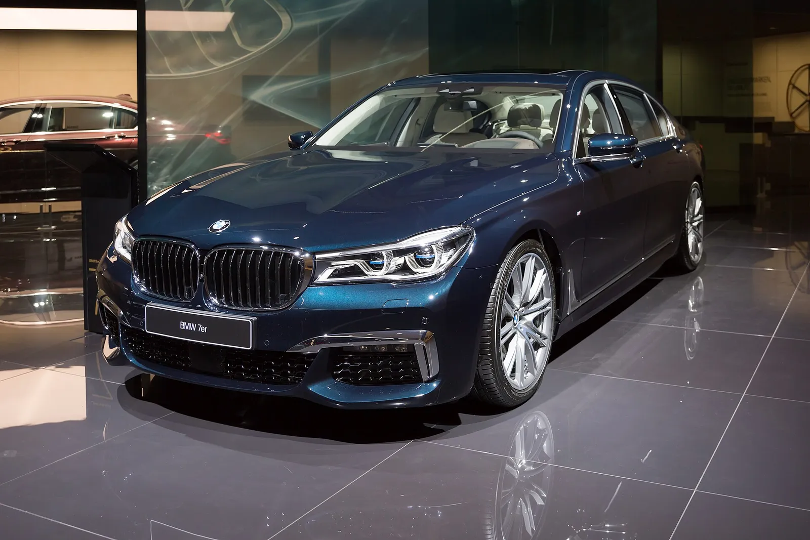 BMW ซีรีส์ 7 LCI 2027 ปรับโฉมใหญ่ เริ่ม 6.8 ล้านบาท พร้อมรุ่นไฟฟ้า i7 รูปที่ 2