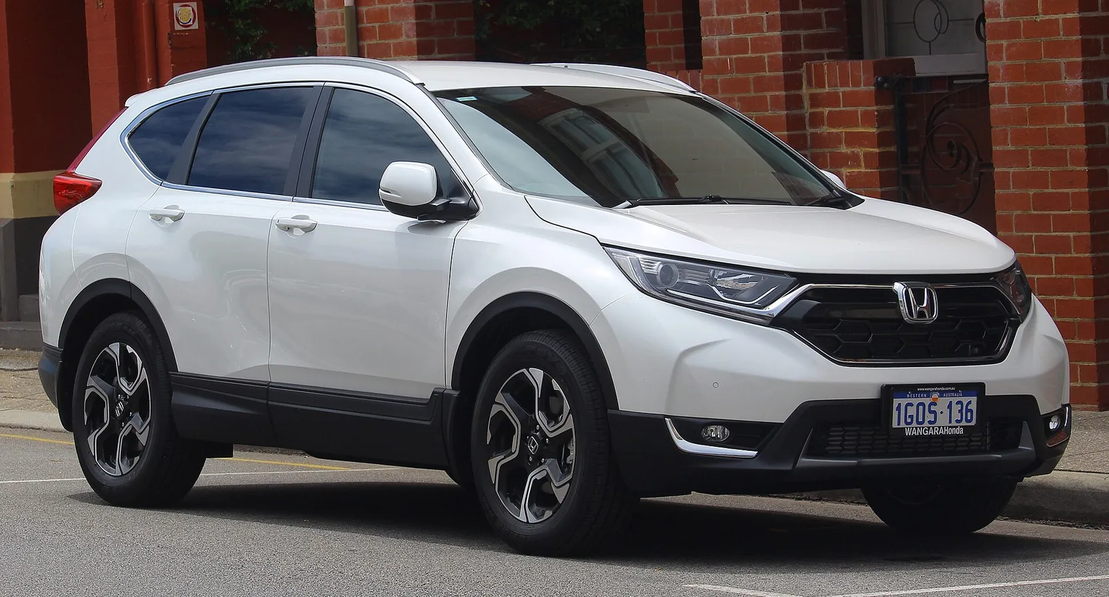 รถ Honda CR-V ตกสะพานวังแขม กำแพงเพชร ผู้โดยสาร 3 คนได้รับบาดเจ็บ รูปที่ 1