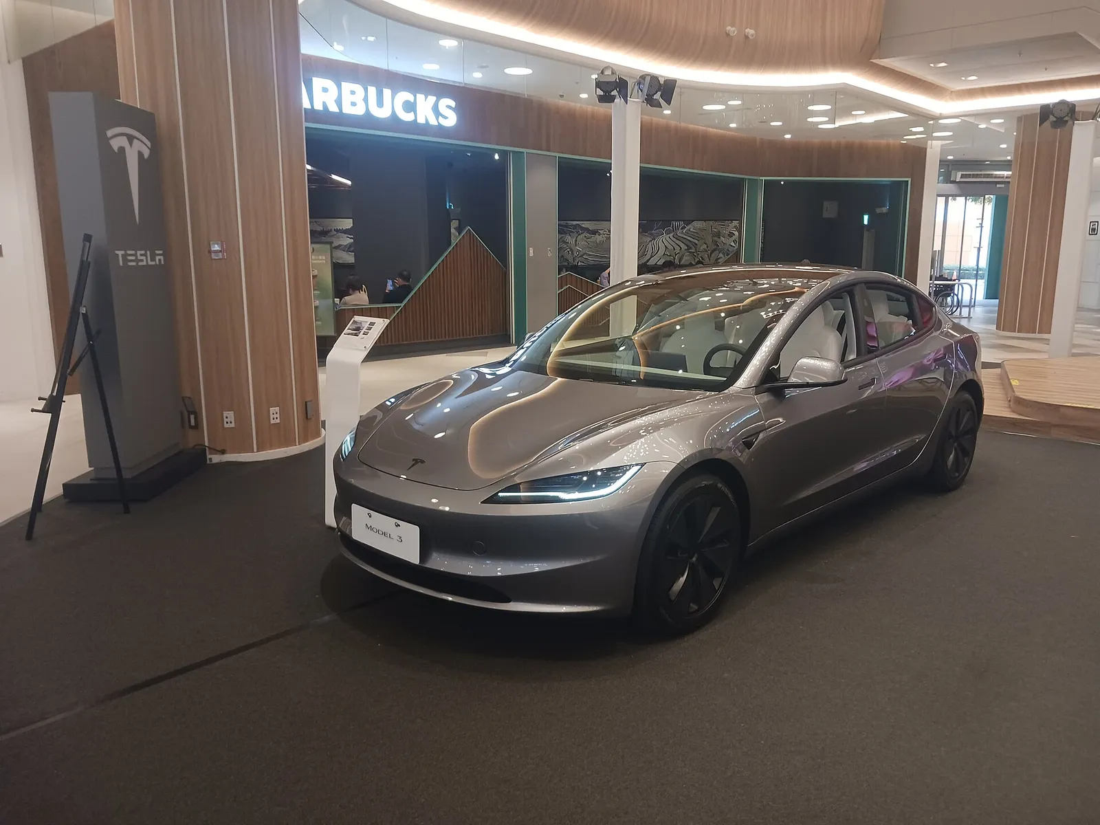 Tesla Model 3 อัปเดตตุลาคม 2569 เพิ่มระบบ V2L ราคาเริ่มต้น 1,149,000 บาท รูปที่ 2