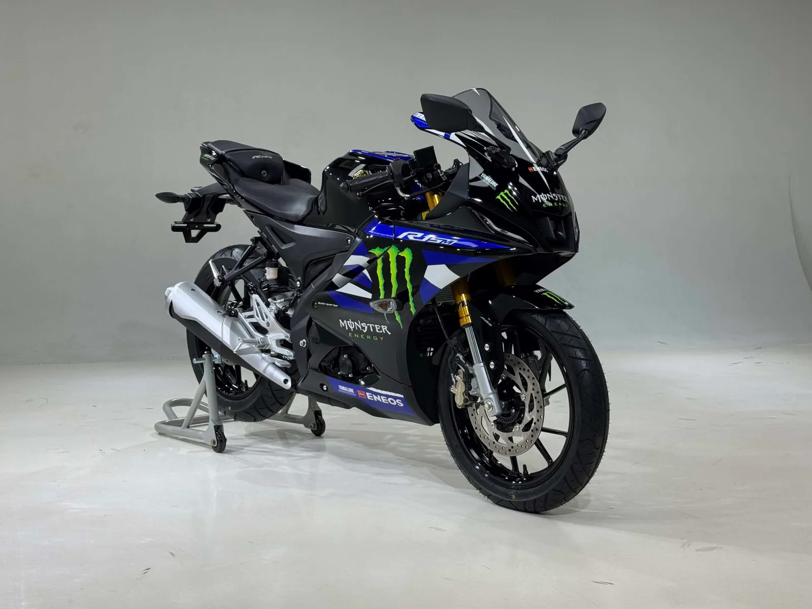 Yamaha R15M Monster Black รุ่นพิเศษ 100 คัน ราคา 138,700 บาท