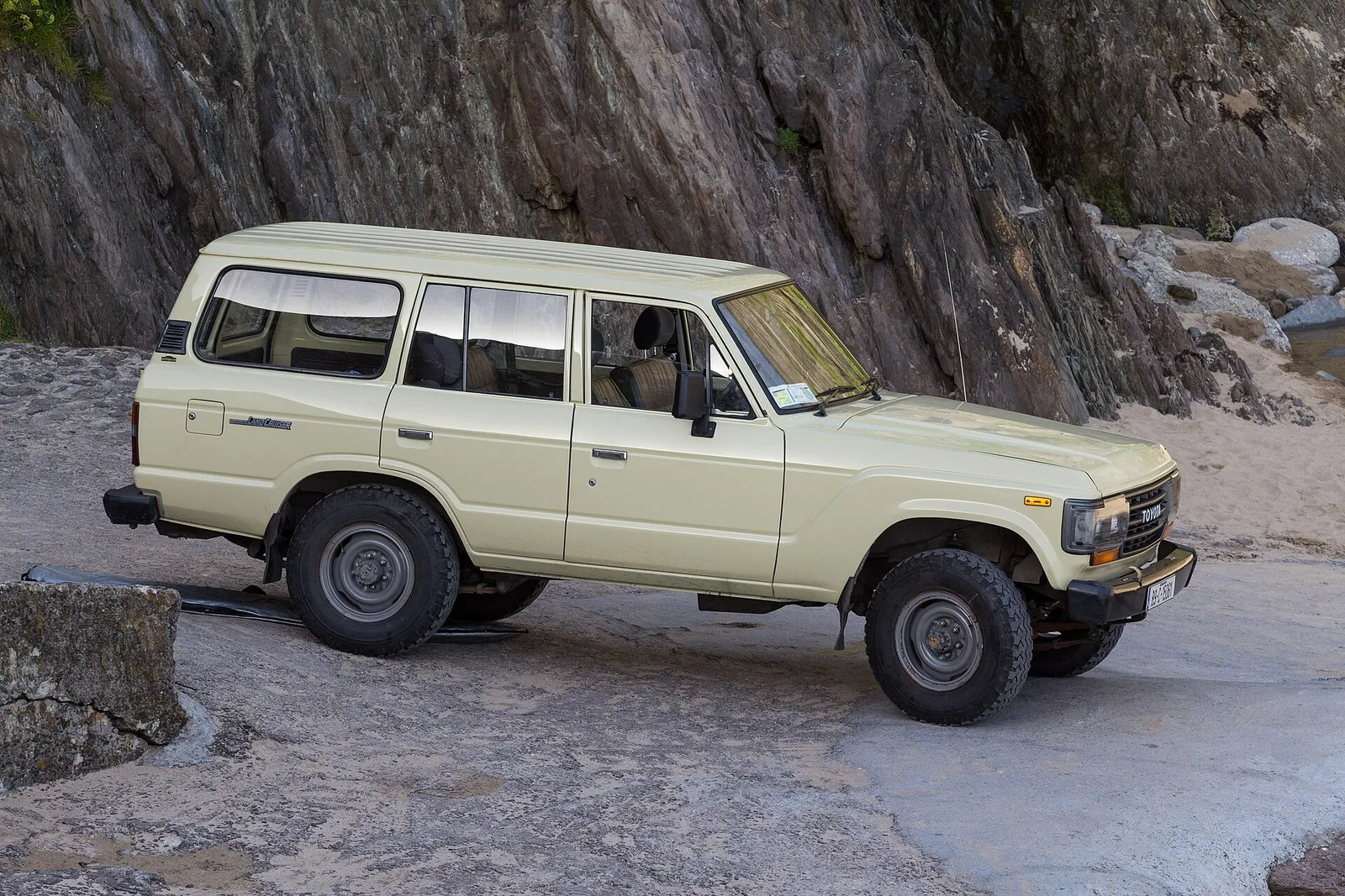 Toyota Land Cruiser เรียกคืน 105,794 คัน เสี่ยงน้ำมันรั่วจากท่อเชื้อเพลิง รูปที่ 3