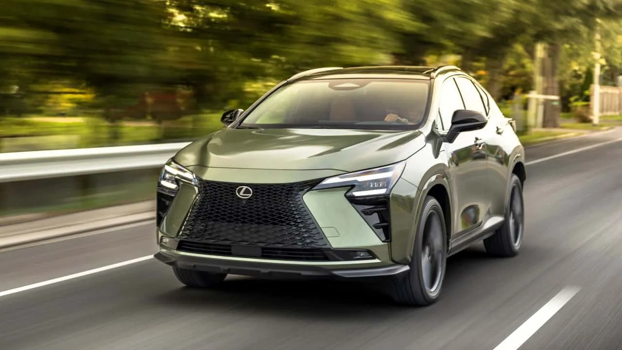 Lexus NX 2027 เหลือเฉพาะรุ่นไฮบริดและ PHEV ไม่มีเบนซินล้วนแล้ว