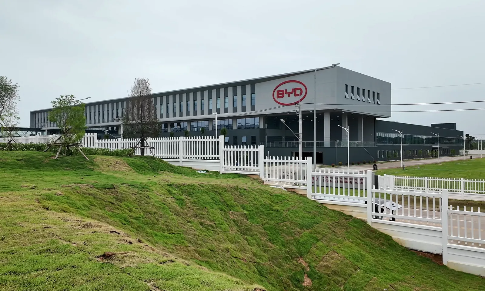 BYD มีพนักงานกว่า 1.02 ล้านคน มากกว่า Toyota GM Ford และ Tesla รวมกัน รูปที่ 5