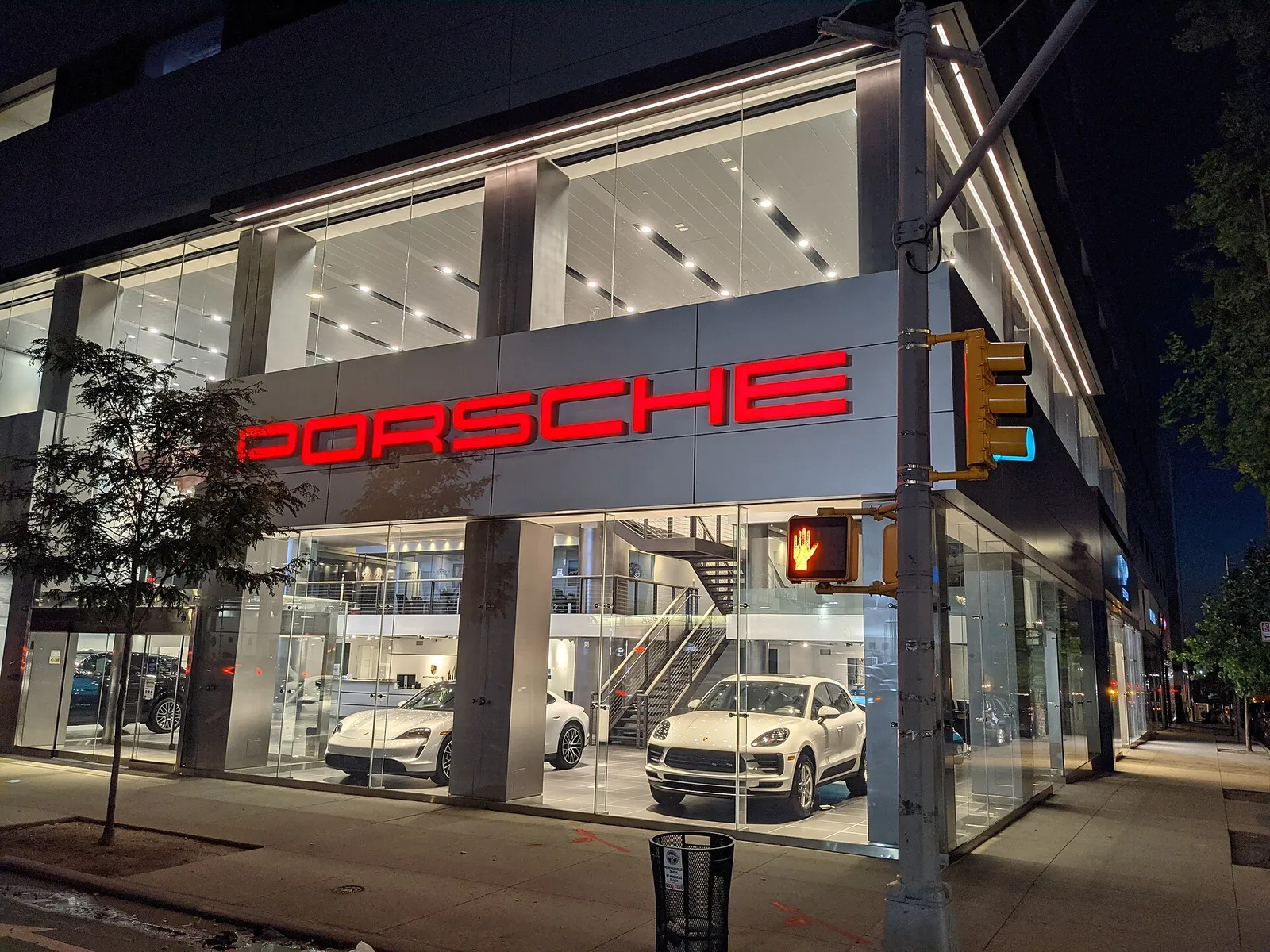 AAS เปิด Porsche Centre Kanlapaphruek ศูนย์บริการแห่งที่ 3 ในกรุงเทพฯ รูปที่ 5