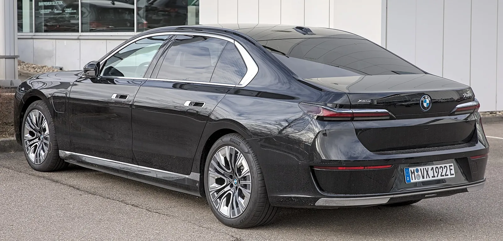 BMW ซีรีส์ 7 LCI 2027 ปรับโฉมใหญ่ เริ่ม 6.8 ล้านบาท พร้อมรุ่นไฟฟ้า i7 รูปที่ 1