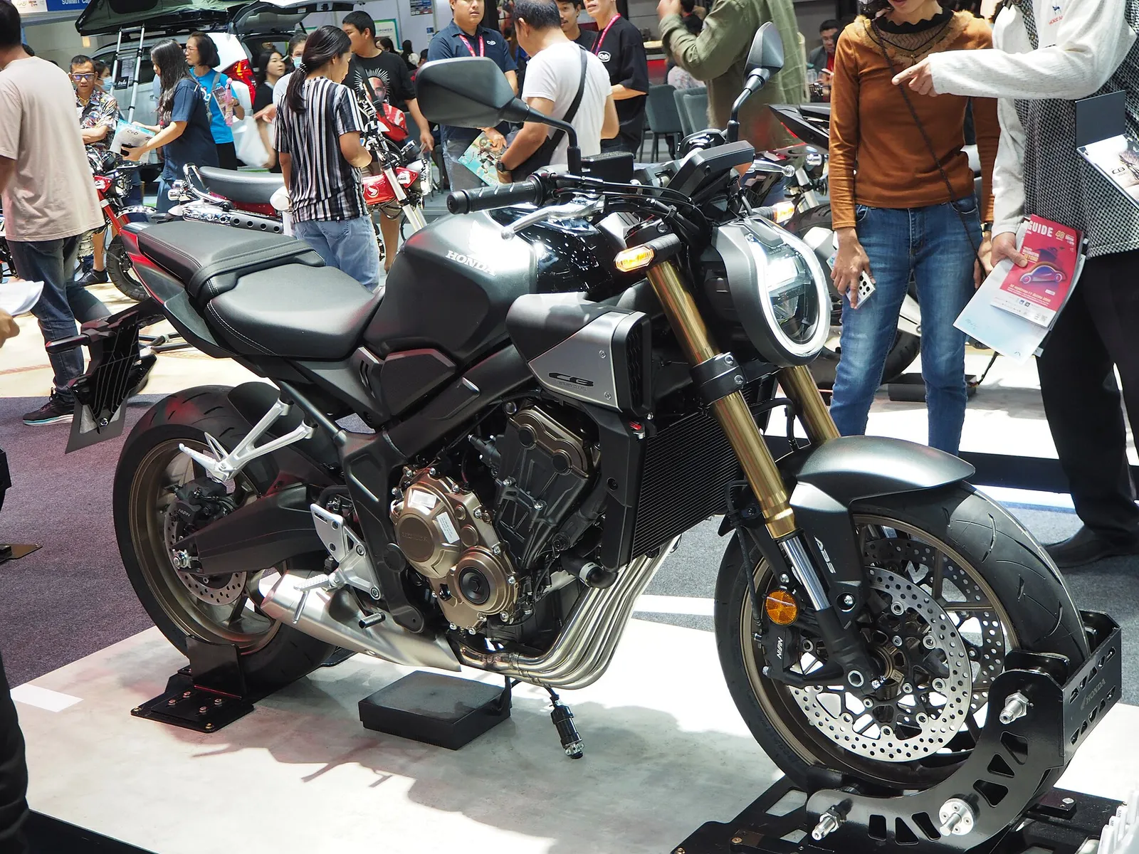Honda BigBike จัดโปรโมชันส่งท้ายเดือนตุลาคม 2569 ทั้ง 5 รุ่น พร้อมค่างวดและ Gift Voucher รูปที่ 3