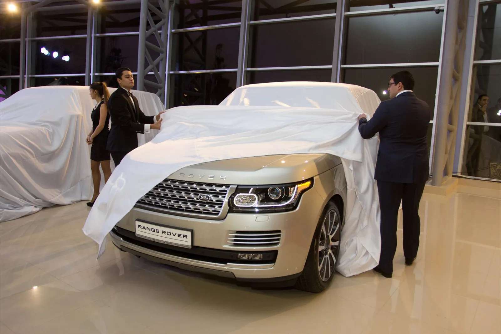 INCHCAPE PRE-OWNED SALE 2026 จัดรถ Jaguar Land Rover มือสองเริ่ม 2.89 ล้านบาท