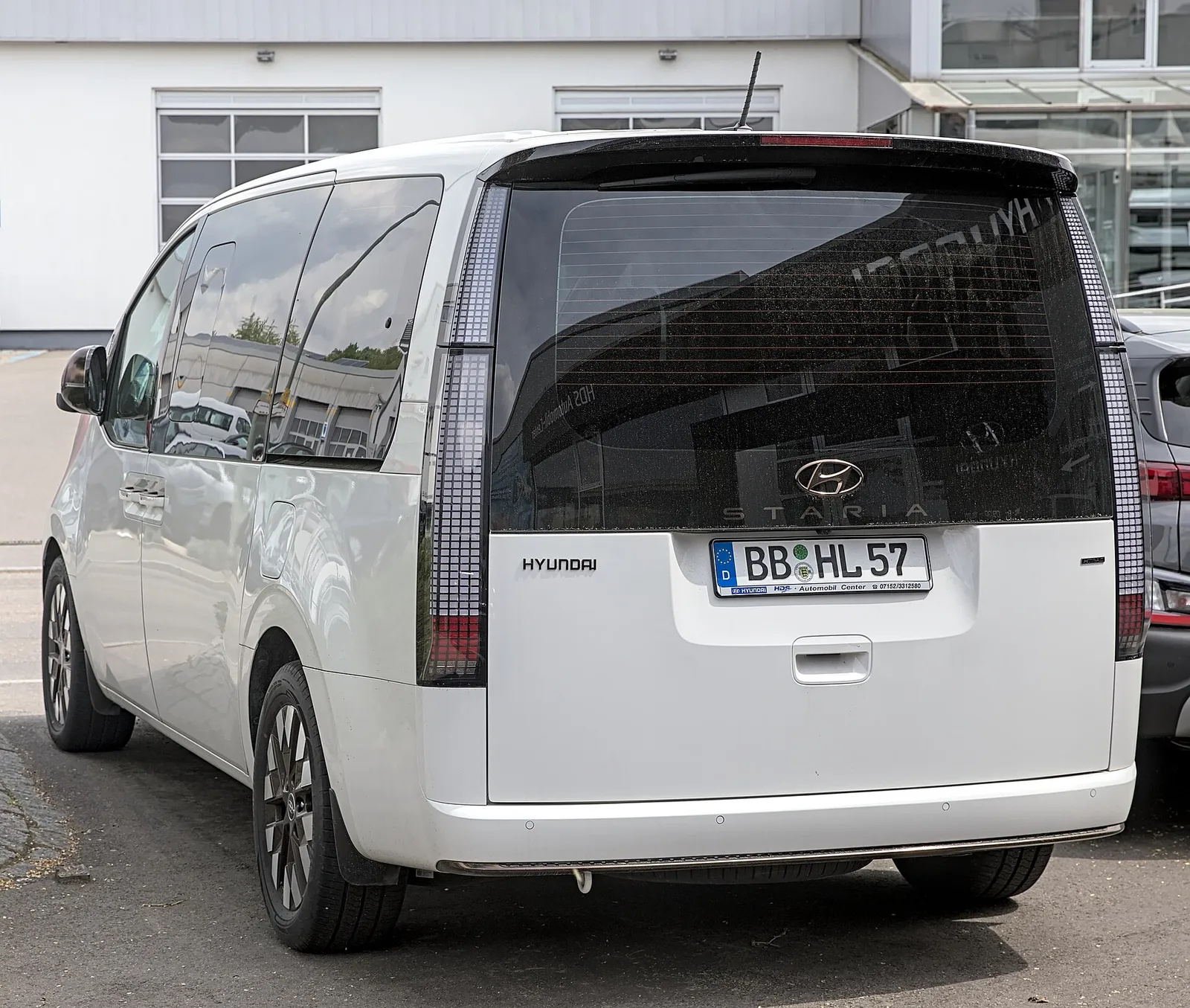 ทดสอบ Hyundai Staria Hybrid รุ่นท็อป ราคาเริ่ม 2.099 ล้านบาท รูปที่ 4